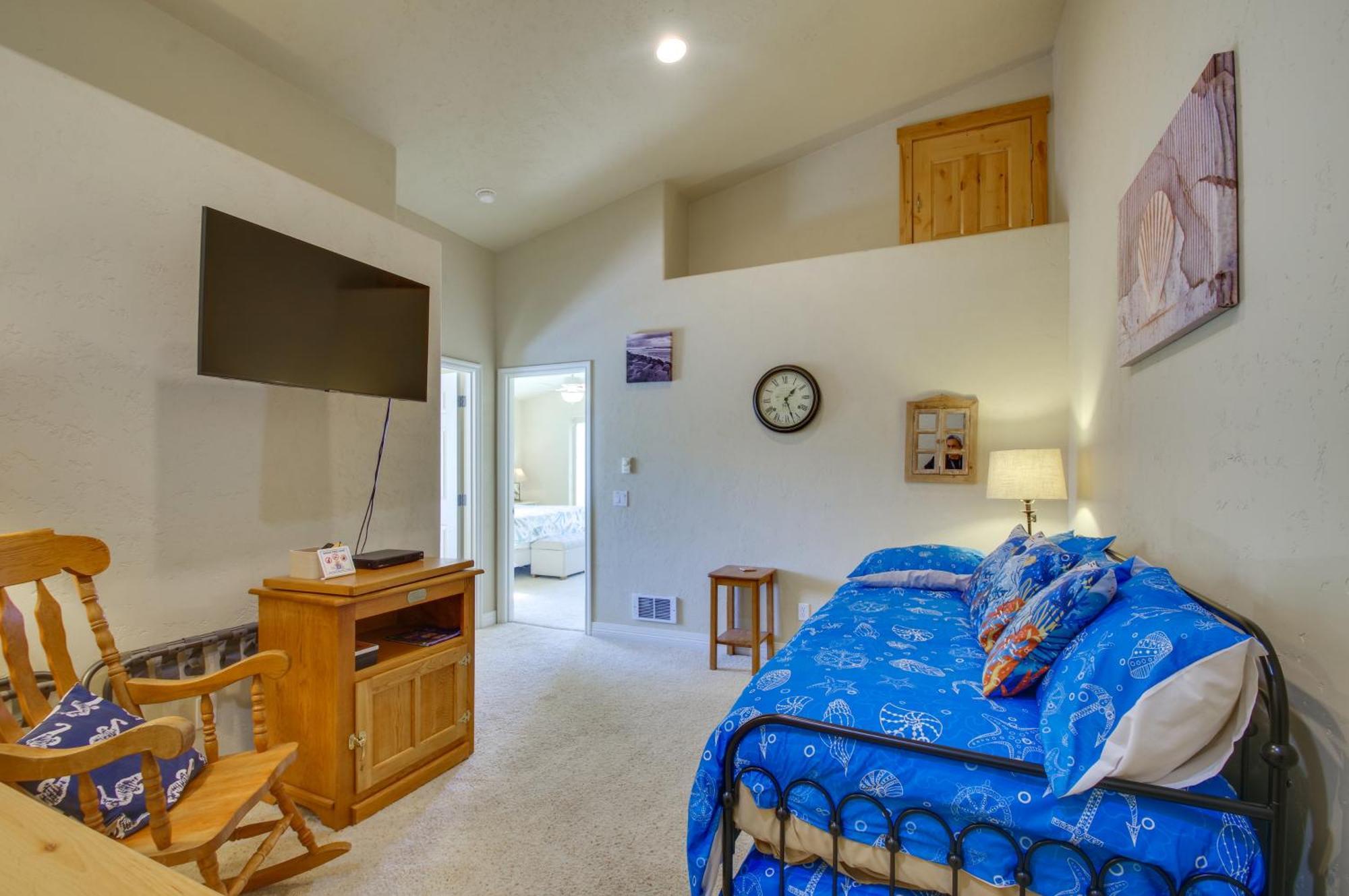 Quiet Waterfront Escape With Hot Tub And Beach Access! Gold Beach Zewnętrze zdjęcie